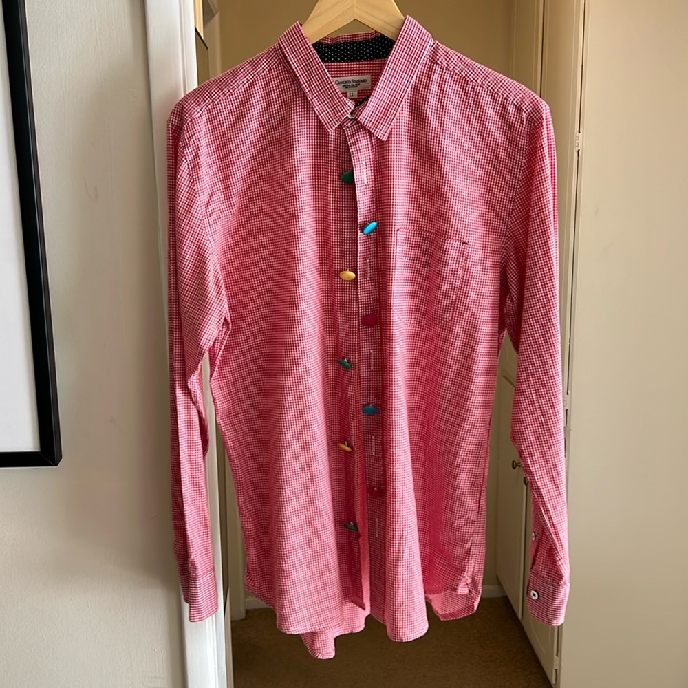 Men’s Grangesta Standard red checkered shirt
Candy buttons
Lightly worn